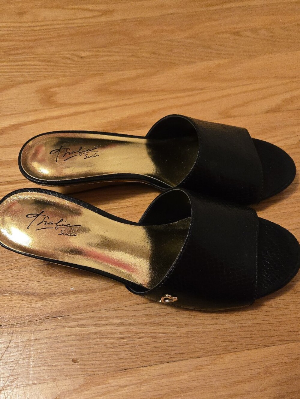 Thalia Sodi - "Riya" Black and Gold Heeled Slides, Size 7.5
